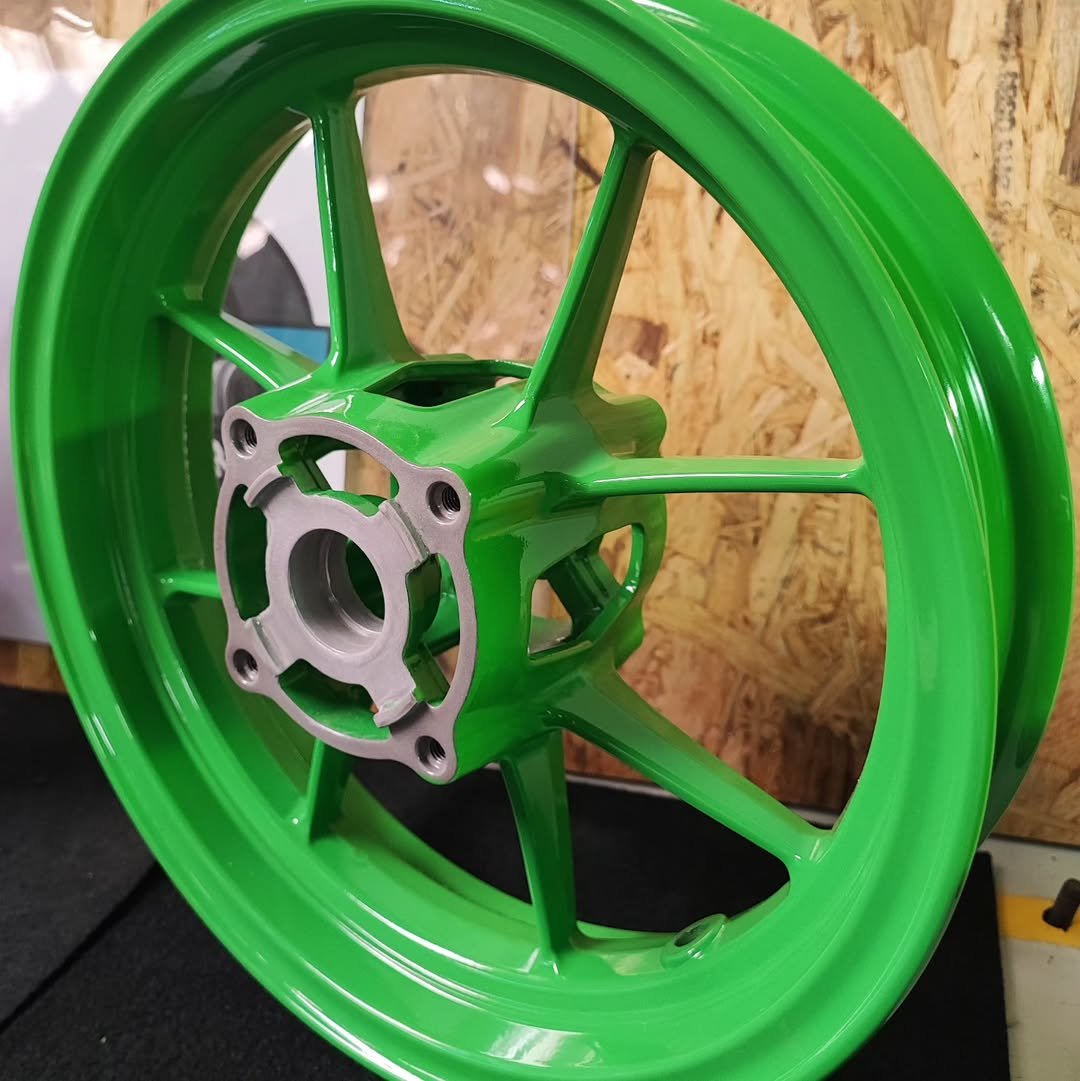 Jante supermotard personnalisée