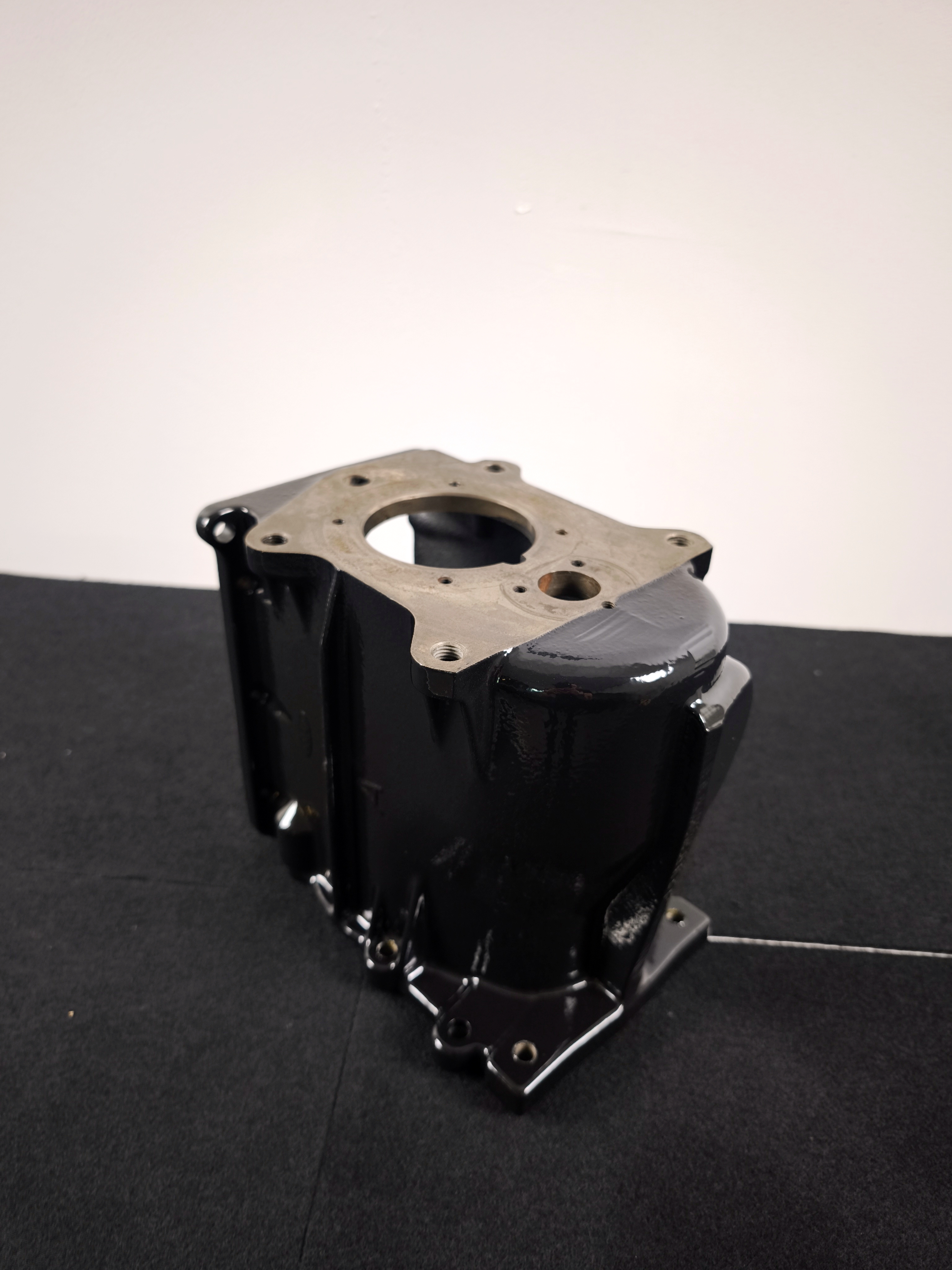 Carter moteur thermolaqué noir brillant - Gard 30